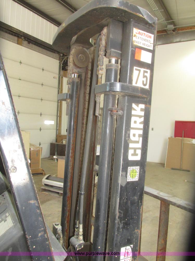 image for item H4655 Clark CGP30 forklift