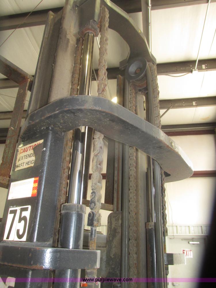 image for item H4655 Clark CGP30 forklift