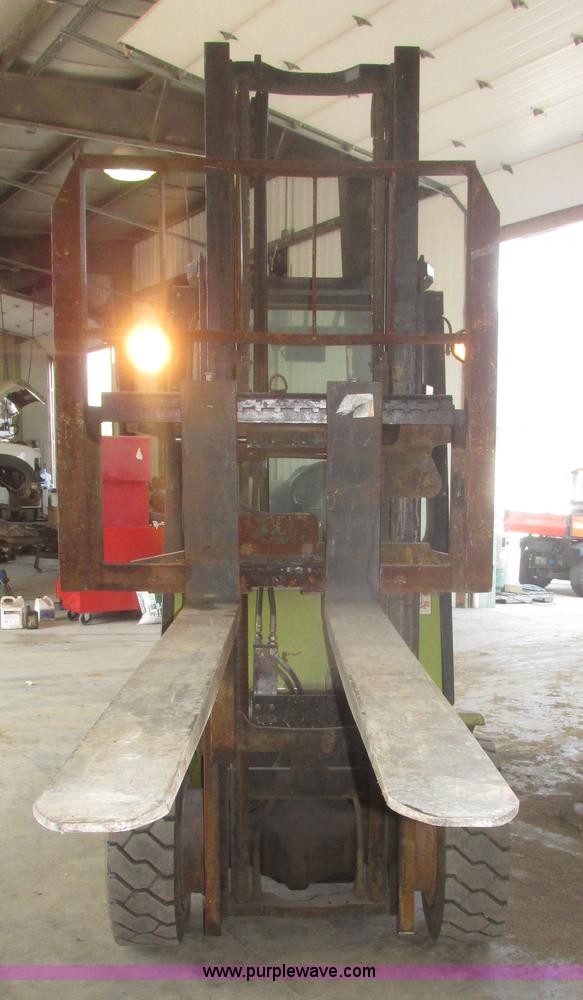 image for item H4655 Clark CGP30 forklift