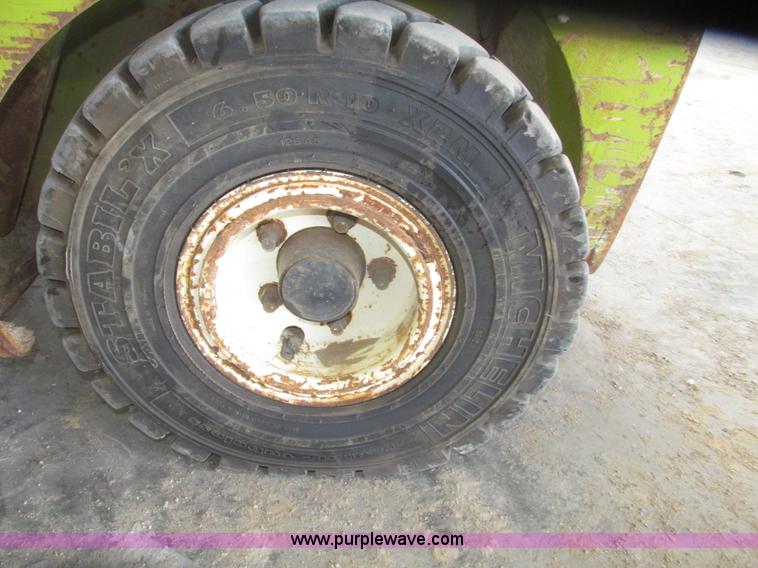 image for item H4655 Clark CGP30 forklift