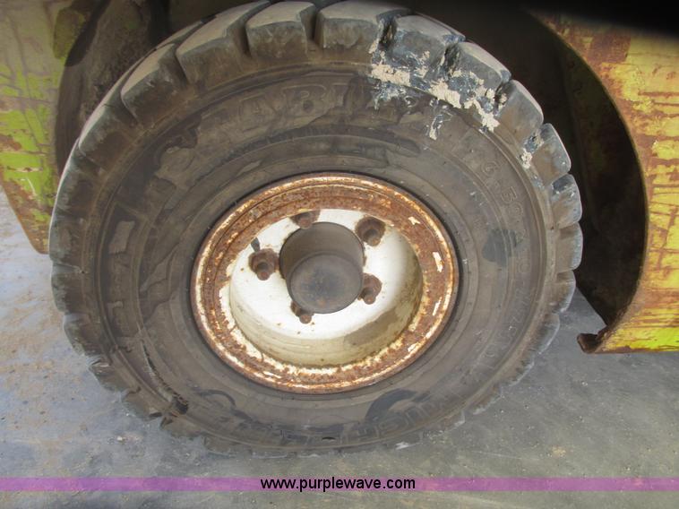 image for item H4655 Clark CGP30 forklift