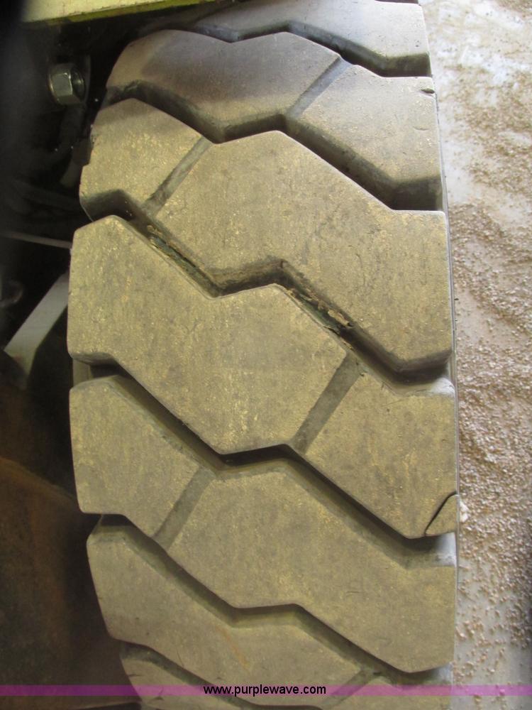 image for item H4655 Clark CGP30 forklift