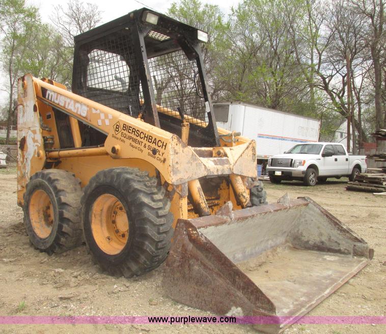 image for item H4661 1996 Mustang 2060 skid steer