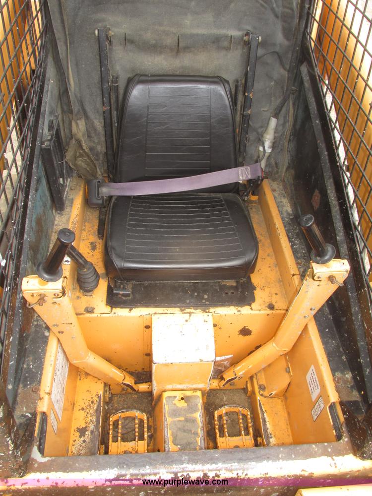 image for item H4661 1996 Mustang 2060 skid steer