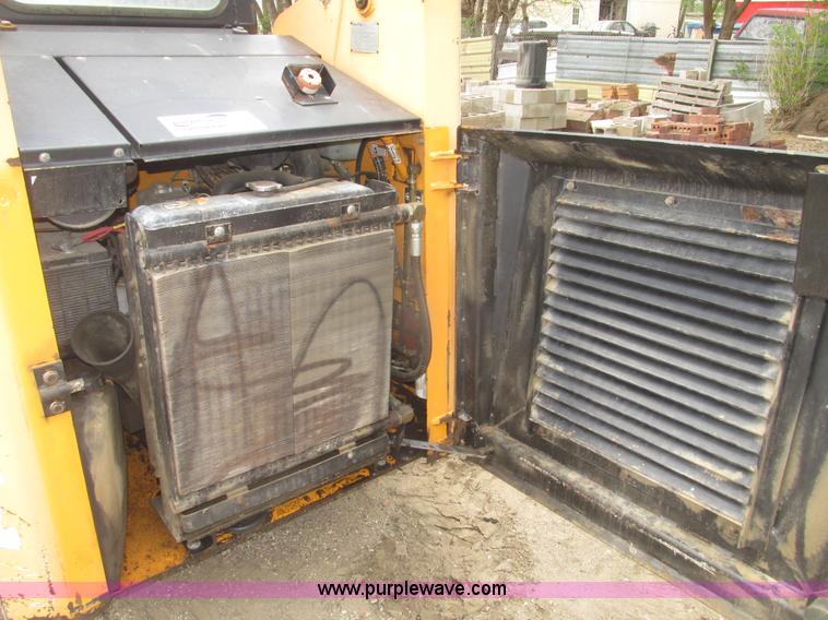 image for item H4661 1996 Mustang 2060 skid steer