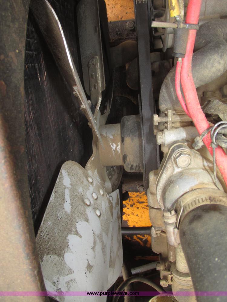 image for item H4661 1996 Mustang 2060 skid steer
