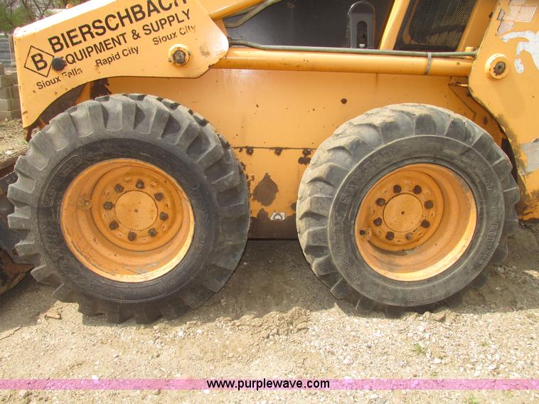 image for item H4661 1996 Mustang 2060 skid steer
