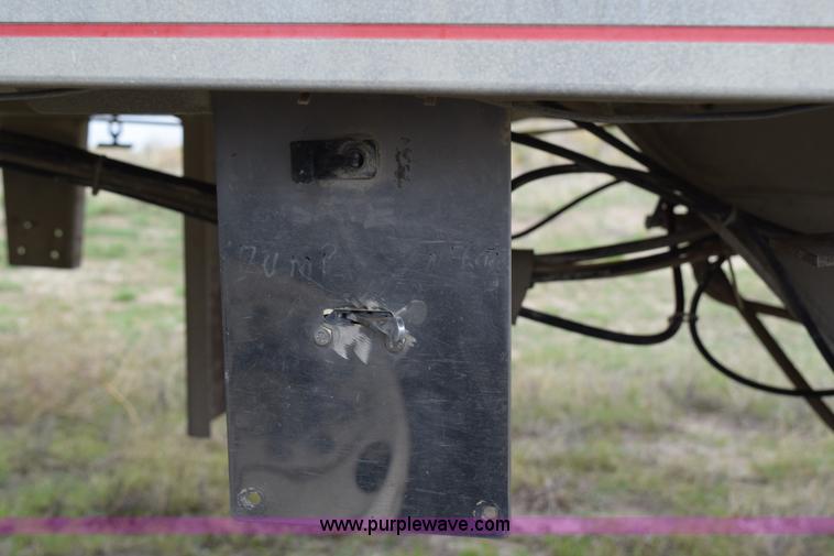 image for item H5123 1990 East end dump trailer