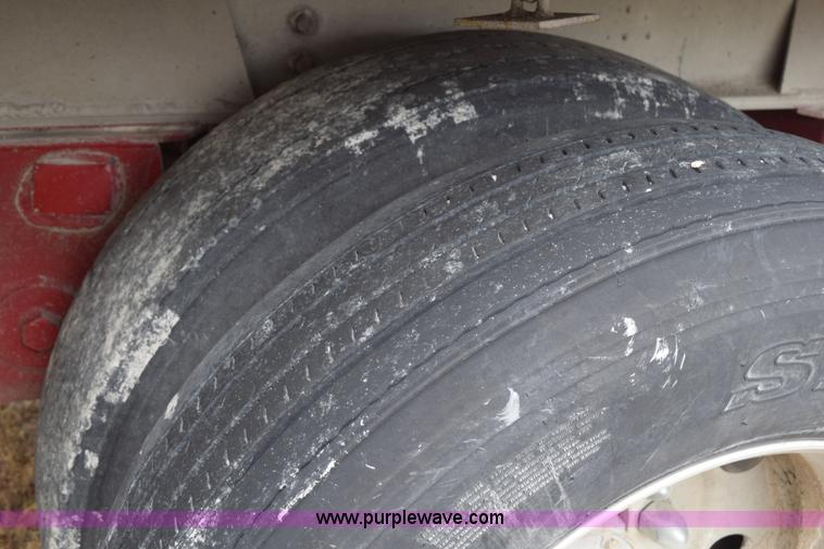 image for item H5123 1990 East end dump trailer