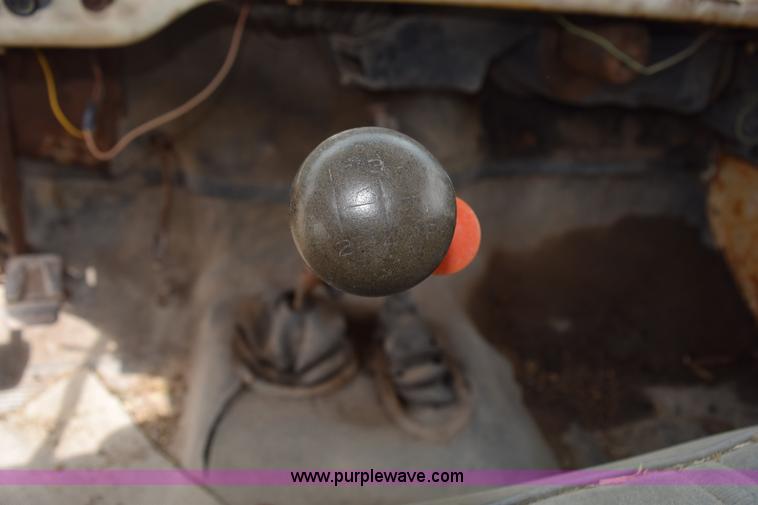 image for item H5125 1968 Ford F600 dump truck