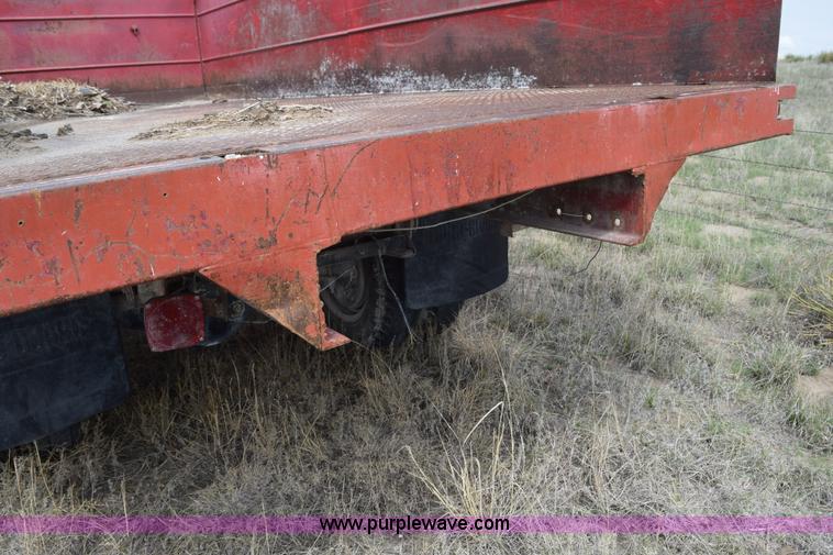 image for item H5125 1968 Ford F600 dump truck