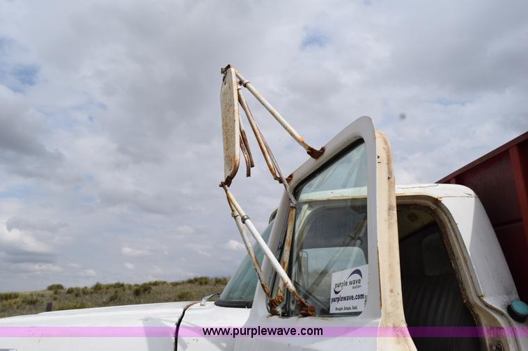 image for item H5125 1968 Ford F600 dump truck