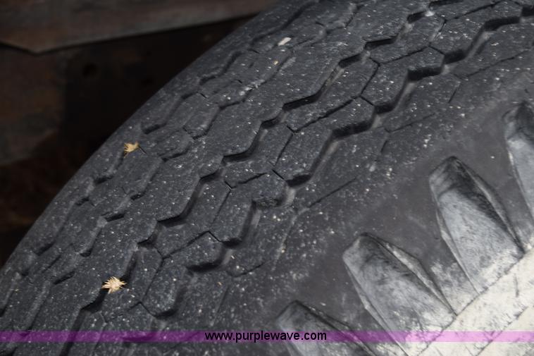 image for item H5125 1968 Ford F600 dump truck