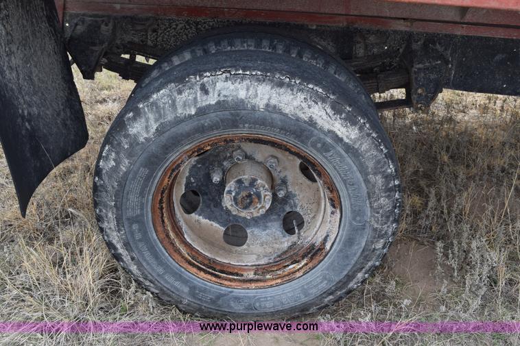 image for item H5125 1968 Ford F600 dump truck