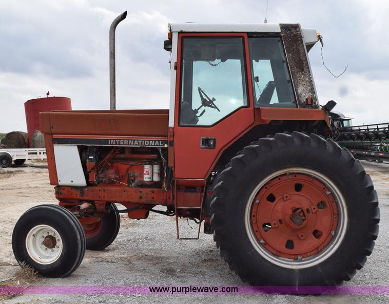 image for item H5126 International 1086 tractor