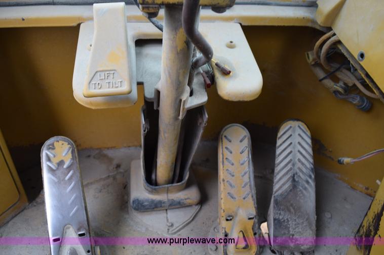 image for item H5135 1986 Caterpillar 950B wheel loader