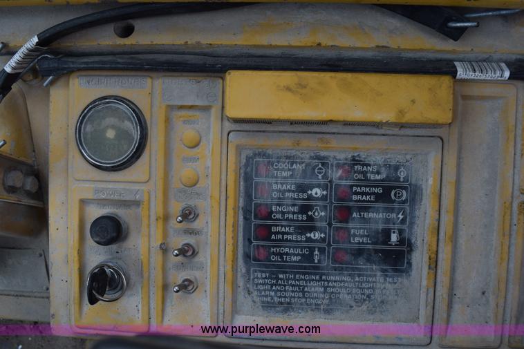 image for item H5135 1986 Caterpillar 950B wheel loader