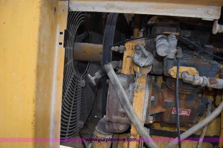 image for item H5135 1986 Caterpillar 950B wheel loader