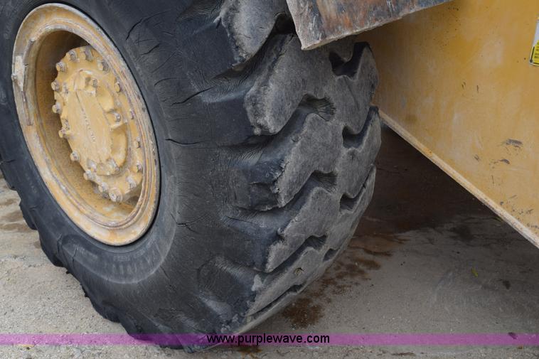 image for item H5135 1986 Caterpillar 950B wheel loader