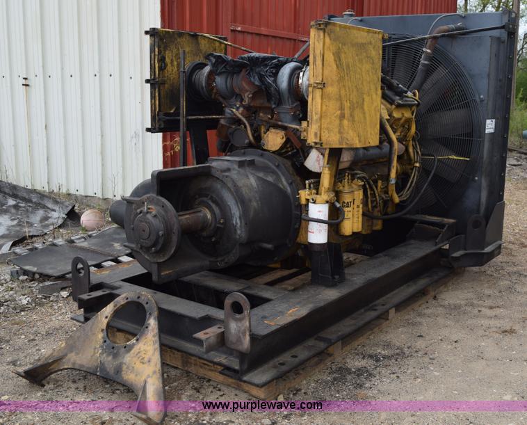 image for item H5136 2001 Caterpillar 3412 12 cylinder power unit