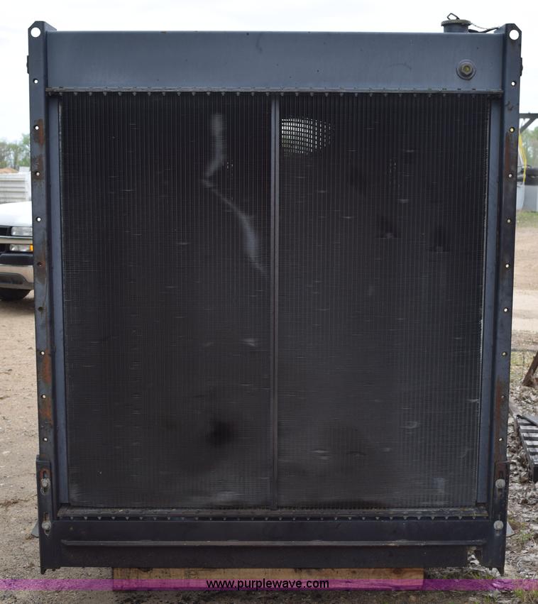 image for item H5136 2001 Caterpillar 3412 12 cylinder power unit