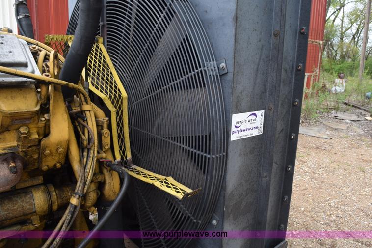 image for item H5136 2001 Caterpillar 3412 12 cylinder power unit