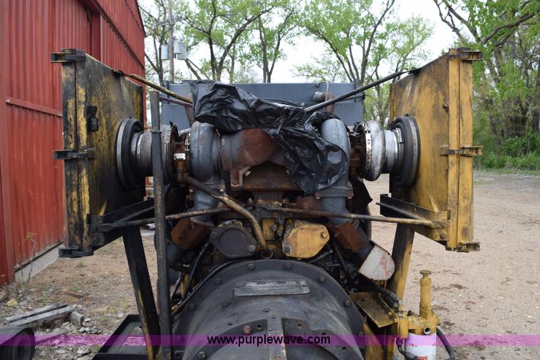 image for item H5136 2001 Caterpillar 3412 12 cylinder power unit