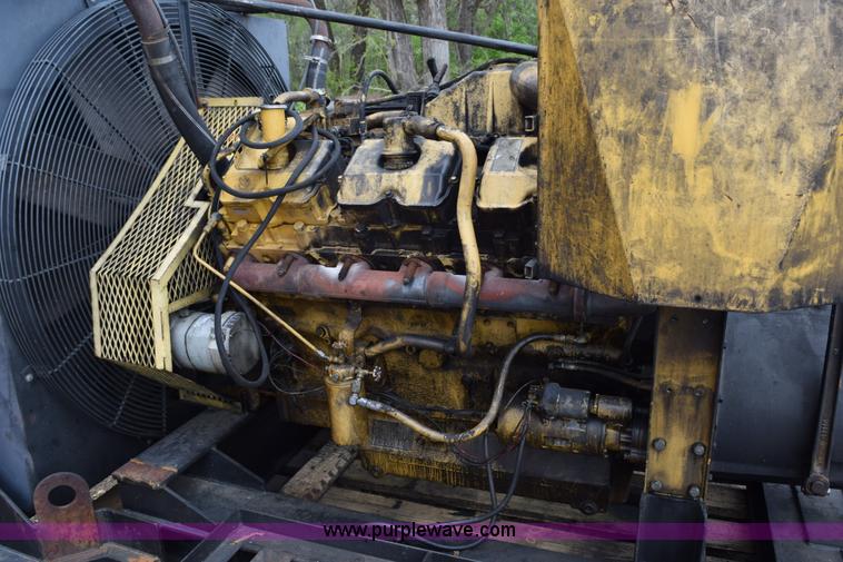 image for item H5136 2001 Caterpillar 3412 12 cylinder power unit