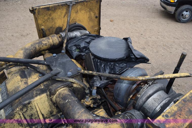 image for item H5136 2001 Caterpillar 3412 12 cylinder power unit