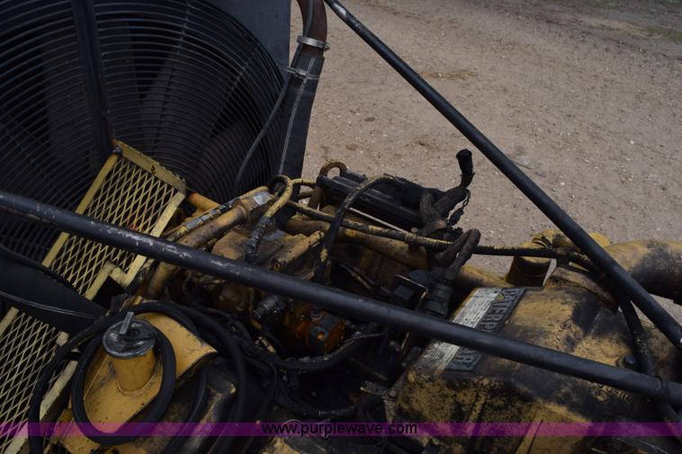 image for item H5136 2001 Caterpillar 3412 12 cylinder power unit