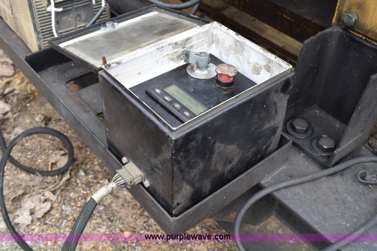 image for item H5136 2001 Caterpillar 3412 12 cylinder power unit