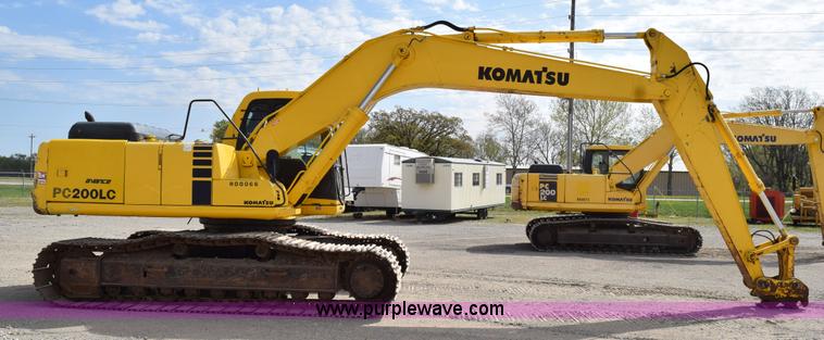 image for item H5137 2000 Komatsu PC200LC-6LE excavator
