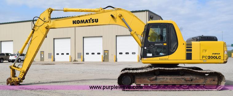 image for item H5137 2000 Komatsu PC200LC-6LE excavator