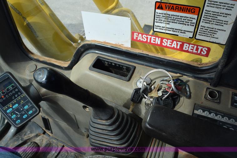 image for item H5137 2000 Komatsu PC200LC-6LE excavator