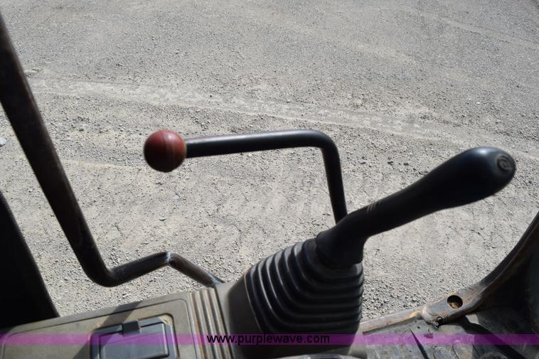 image for item H5137 2000 Komatsu PC200LC-6LE excavator