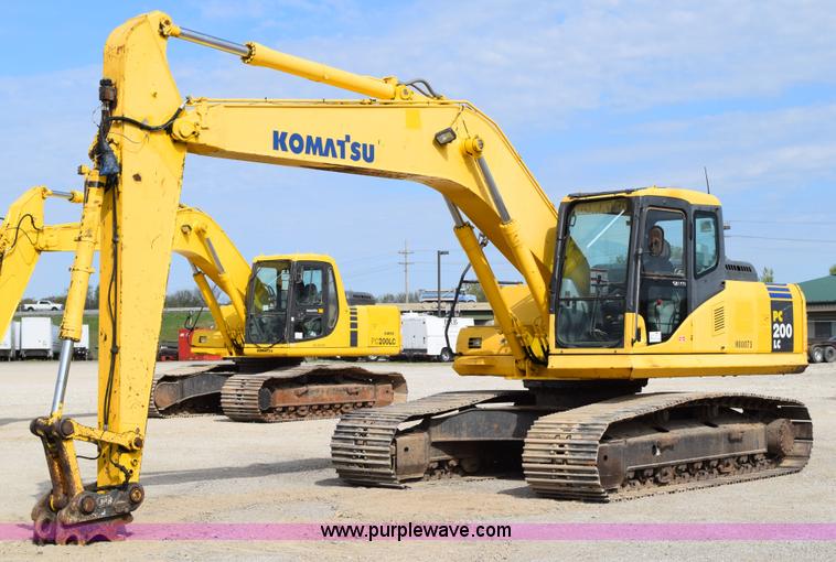 image for item H5138 2003 Komatsu PC200LC-7L excavator