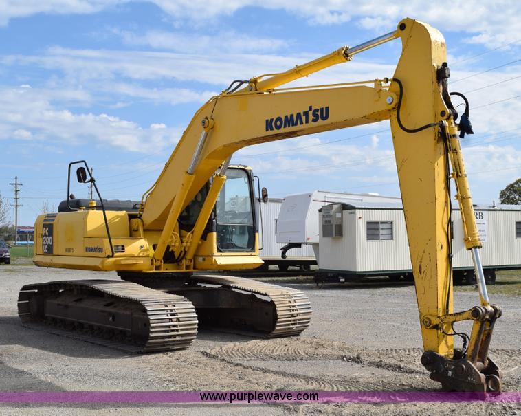image for item H5138 2003 Komatsu PC200LC-7L excavator