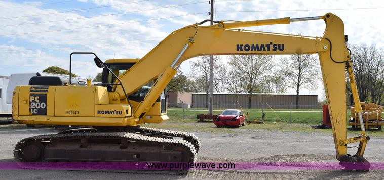 image for item H5138 2003 Komatsu PC200LC-7L excavator