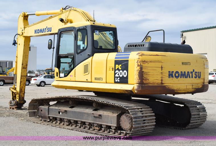 image for item H5138 2003 Komatsu PC200LC-7L excavator