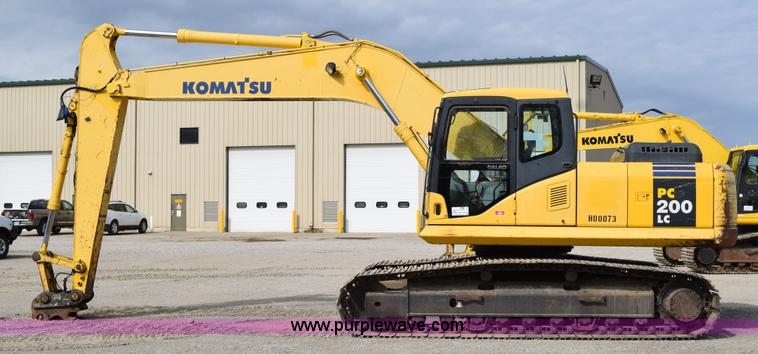 image for item H5138 2003 Komatsu PC200LC-7L excavator
