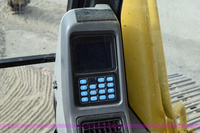 image for item H5138 2003 Komatsu PC200LC-7L excavator