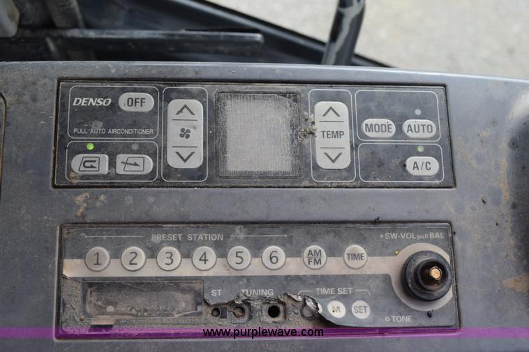 image for item H5138 2003 Komatsu PC200LC-7L excavator