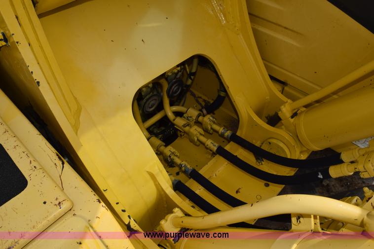 image for item H5138 2003 Komatsu PC200LC-7L excavator
