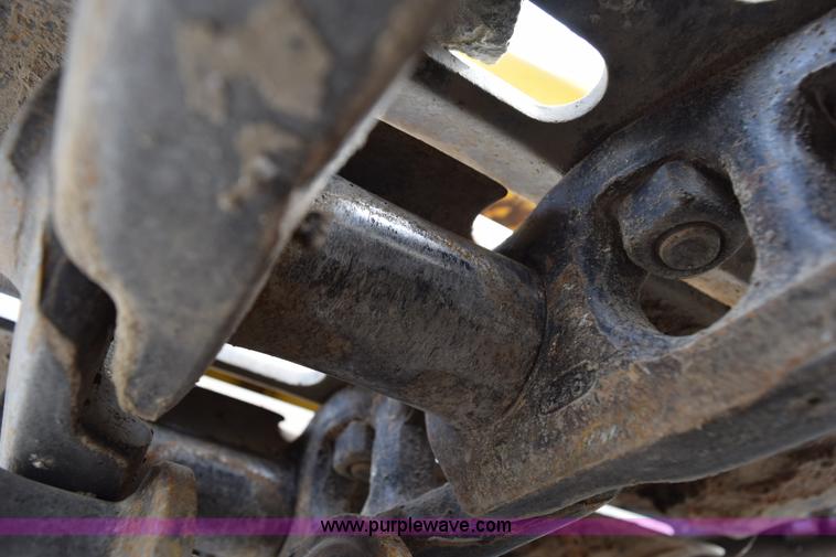 image for item H5138 2003 Komatsu PC200LC-7L excavator