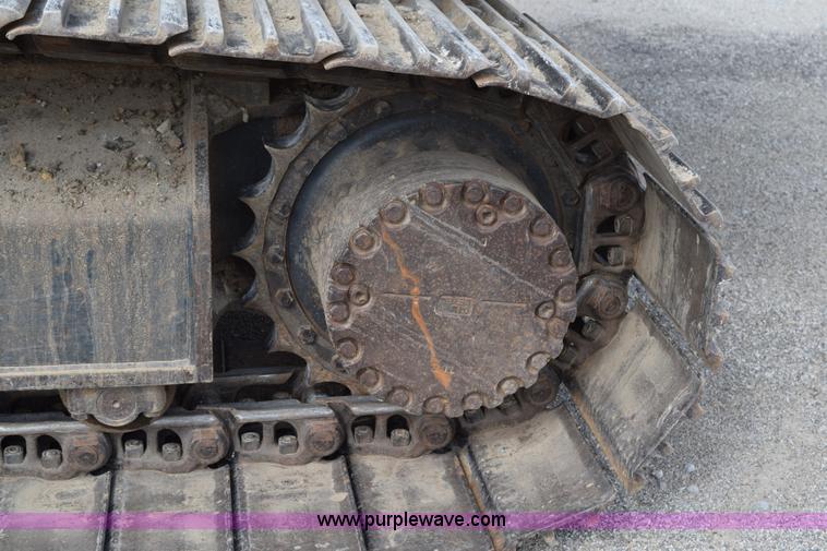 image for item H5138 2003 Komatsu PC200LC-7L excavator