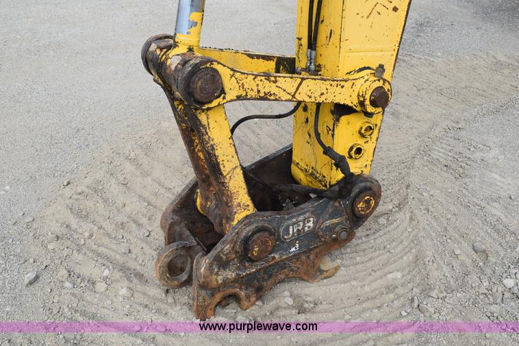 image for item H5138 2003 Komatsu PC200LC-7L excavator