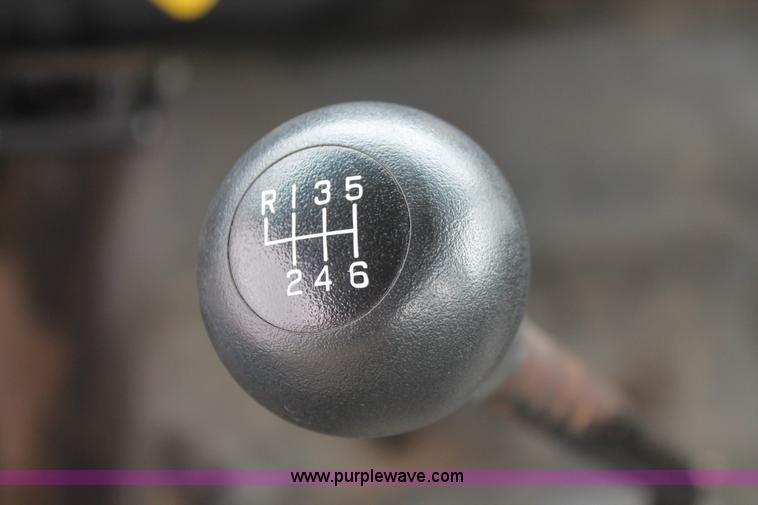 image for item H5816 2000 Ford F750 truck cab and chassis