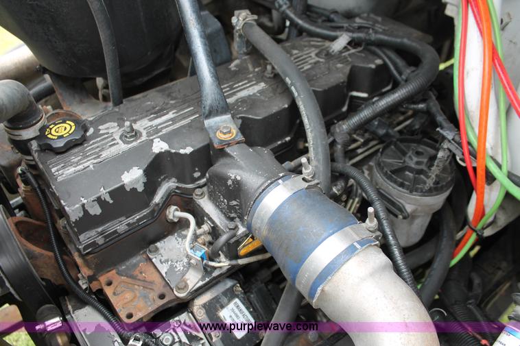 image for item H5816 2000 Ford F750 truck cab and chassis