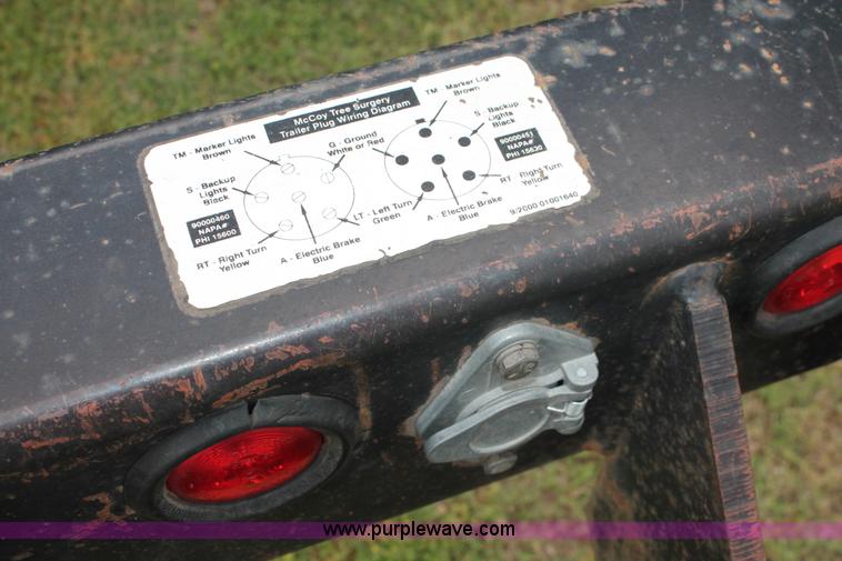 image for item H5816 2000 Ford F750 truck cab and chassis