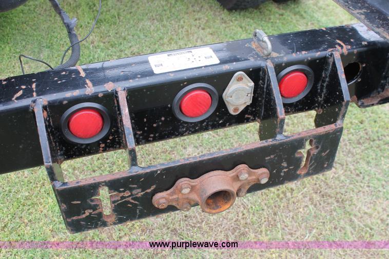 image for item H5817 1998 Ford F800 truck cab and chassis